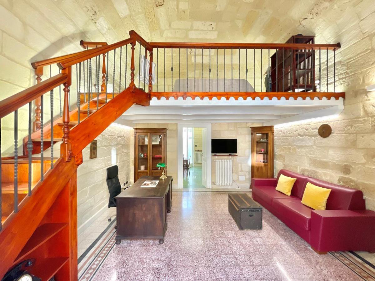Vohis Luxury House - Fast Wi-Fi & Easy Parking Daire Lecce Dış mekan fotoğraf