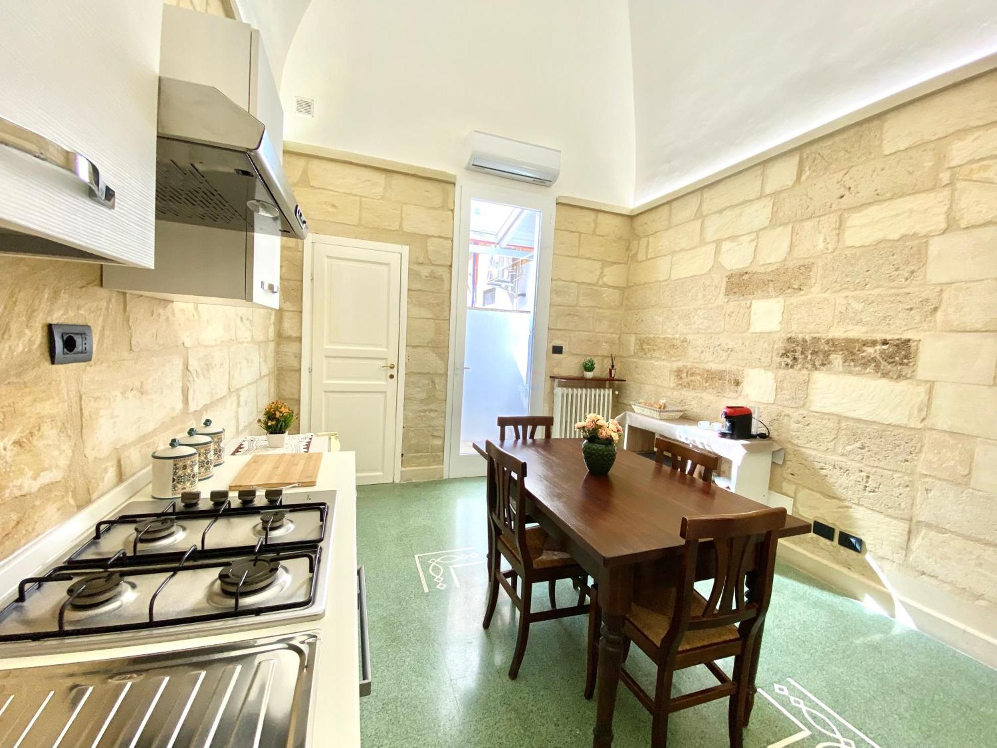 Vohis Luxury House - Fast Wi-Fi & Easy Parking Daire Lecce Dış mekan fotoğraf